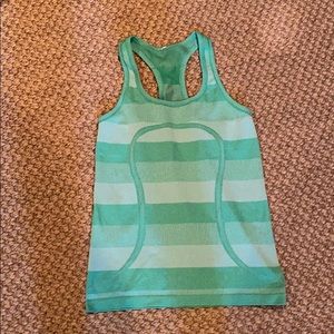 Lululemon tank top